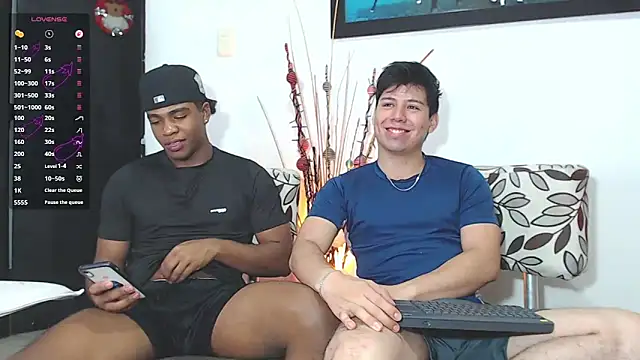 Snapshot of DEMOND_333 chatting on 12/18/25, 03:56 DEMOND 333 online show from 12/18/25, 03:56