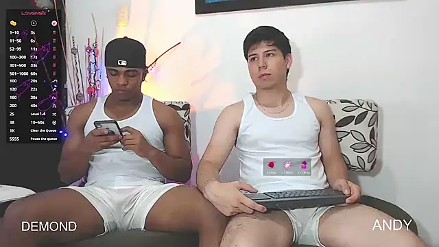 Snapshot of DEMOND_333 chatting on 12/21/25, 04:08 DEMOND 333 online show from 12/21/25, 04:08