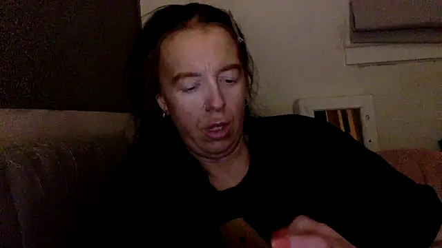 Snapshot of Bellababexox_ chatting on 04/06/26, 04:46 Bellababexox online show from 04/06/26, 04:46