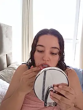 LoanaSantos online show from 05/22/26, 03:50