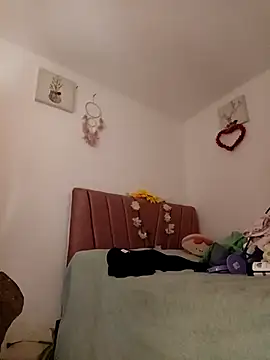 Snapshot of Liahdiaz_ chatting on 09/22/25, 04:03 Liahdiaz online show from 09/22/25, 04:03