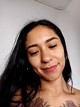 Snapshot of Liahdiaz_ chatting on 11/26/25, 12:50 Liahdiaz online show from 11/26/25, 12:50