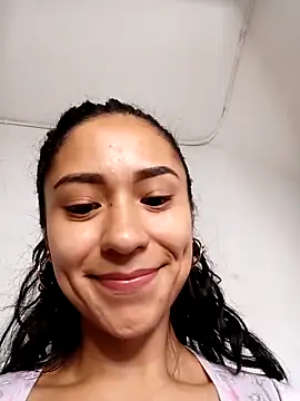 Snapshot of Liahdiaz_ chatting on 12/02/25, 01:28 Liahdiaz online show from 12/02/25, 01:28