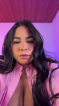 Vicky Saidi online show from 11/22/25, 12:26