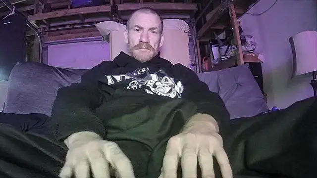 Snapshot of Tiggitytomociti chatting on 02/16/26, 11:12 Tiggitytomociti online show from 02/16/26, 11:12