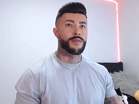 andrea de lucaa online show from 09/16/25, 01:39