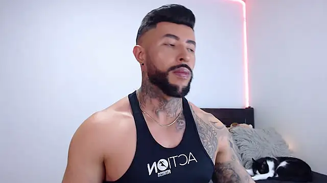 andrea de lucaa online show from 09/18/25, 03:52