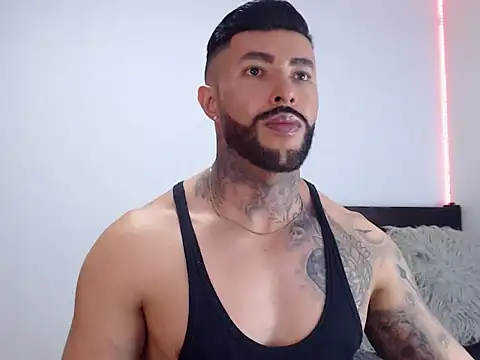 andrea de lucaa online show from 10/04/25, 03:48