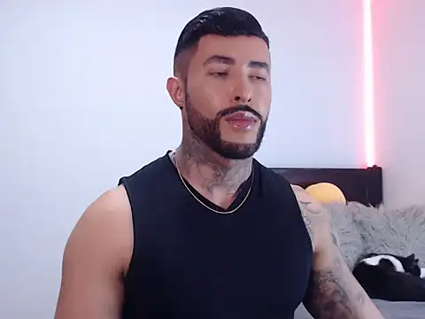 andrea de lucaa online show from 11/04/25, 03:49