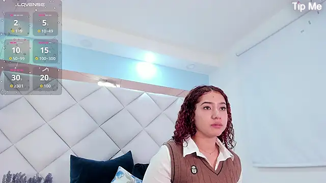 Snapshot of megannherrera chatting on 04/26/26, 01:53 megannherrera online show from 04/26/26, 01:53