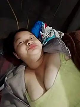 girl-babi online show from 10/28/25, 12:25