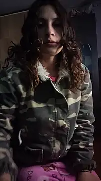 Snapshot of lindasyt chatting on 02/20/26, 04:20 lindasyt online show from 02/20/26, 04:20