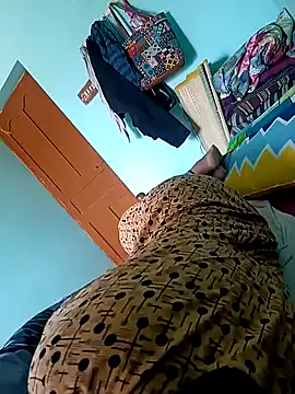 Snapshot of maddy3108 chatting on 03/18/26, 04:26 maddy3108 online show from 03/18/26, 04:26