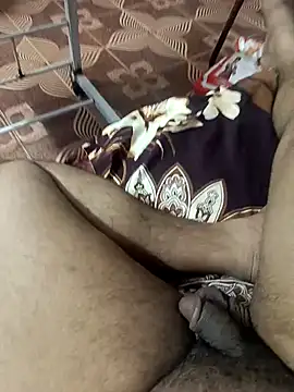 Snapshot of maddy3108 chatting on 03/30/26, 01:45 maddy3108 online show from 03/30/26, 01:45