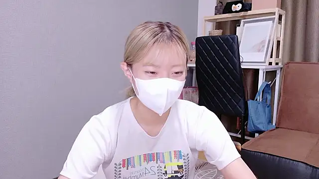 Snapshot of Nana__ch chatting on 09/29/25, 06:29 Nana  ch online show from 09/29/25, 06:29