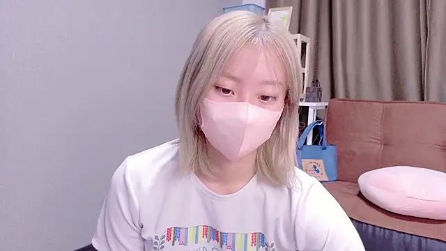 Snapshot of Nana__ch chatting on 11/08/25, 03:39 Nana ch online show from 11/08/25, 03:39