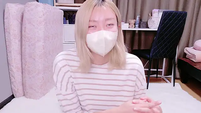 Snapshot of Nana__ch chatting on 12/02/25, 07:25 Nana ch online show from 12/02/25, 07:25