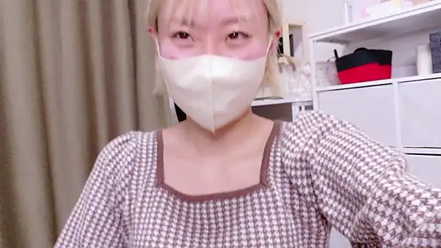 Snapshot of Nana__ch chatting on 02/22/26, 04:05 Nana ch online show from 02/22/26, 04:05