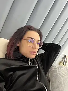 VioletAsh online show from 05/04/26, 04:52