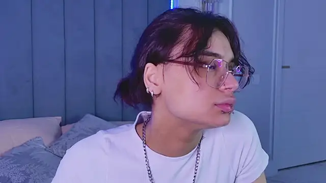 VioletAsh online show from 06/23/26, 04:32