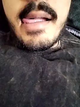 Snapshot of Hotyy_subhu chatting on 10/01/25, 02:45 Hotyy subhu online show from 10/01/25, 02:45