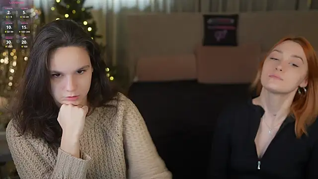 Snapshot of Cleo054 chatting on 12/17/25, 11:38 Cleo054 online show from 12/17/25, 11:38