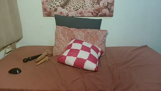 GorillaGripCunt77 online show from 02/01/26, 07:34