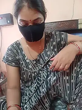 Priyanka Pal online show from 05/13/26, 03:37
