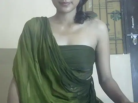 Snapshot of Nura7 chatting on 04/28/26, 10:31 Nura7 online show from 04/28/26, 10:31
