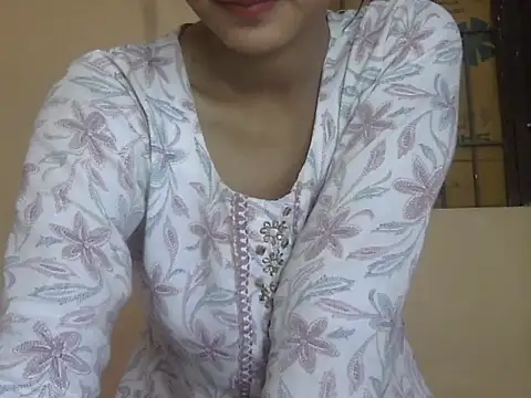 Snapshot of Nura7 chatting on 05/04/26, 02:18 Nura7 online show from 05/04/26, 02:18