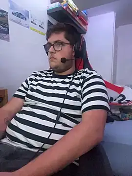 Snapshot of fuckbuddy6789 chatting on 10/20/25, 04:29 fuckbuddy6789 online show from 10/20/25, 04:29