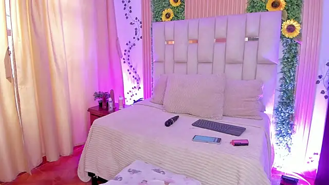 Snapshot of Jade_Nmm chatting on 11/07/25, 01:00 Jade Nmm online show from 11/07/25, 01:00