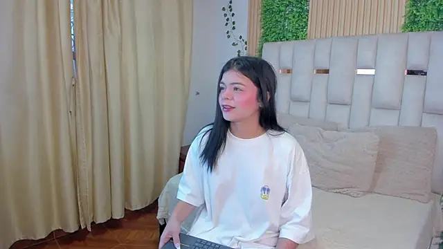 Snapshot of Jade_Nmm chatting on 01/09/26, 01:36 Jade Nmm online show from 01/09/26, 01:36