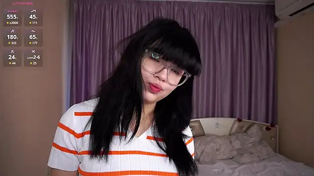 VerniceEngelking online show from 10/03/25, 05:04