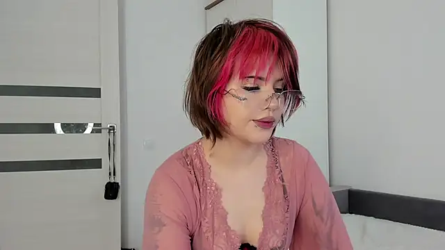 VerniceEngelking online show from 06/18/26, 06:35