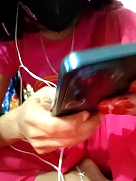 maya-Couple19 online show from 11/05/25, 07:47