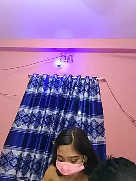 Snapshot of maya-Couple19 chatting on 03/12/26, 08:04 maya-Couple19 online show from 03/12/26, 08:04