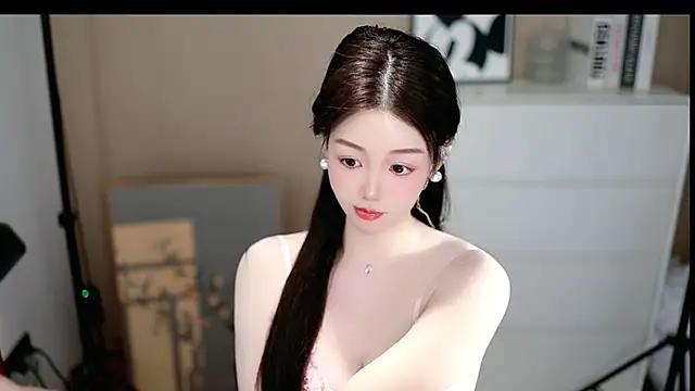 abbyli12 online show from 03/18/26, 04:32