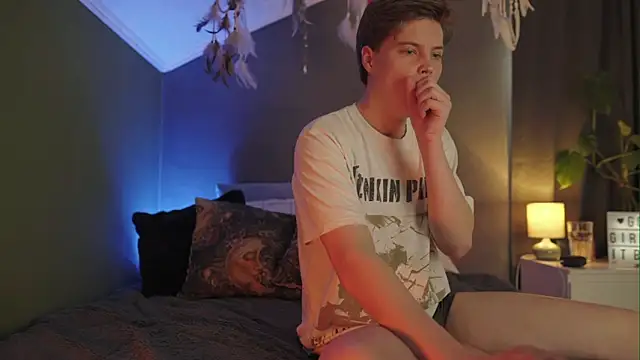 RusBradPitt online show from 03/16/26, 10:08