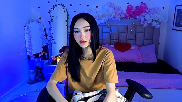 Snapshot of Isla_rosee18 chatting on 04/20/26, 01:19 Isla rosee18 online show from 04/20/26, 01:19