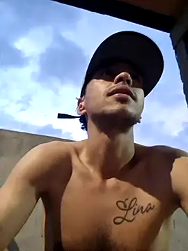 Santi2323xxX online show from 02/08/26, 11:30