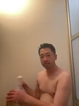 Snapshot of shin0689 chatting on 11/05/25, 12:05 shin0689 online show from 11/05/25, 12:05
