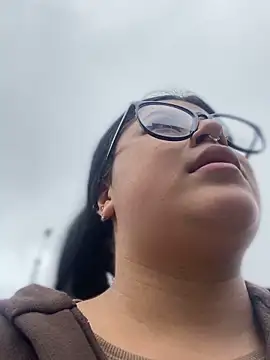 Tokio Sakura online show from 10/22/25, 07:24