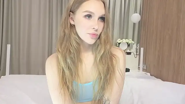 Snapshot of Brigitte_Bardot chatting on 10/17/25, 08:06 Brigitte Bardot online show from 10/17/25, 08:06