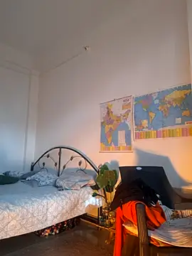 Snapshot of TheLonewolf8 chatting on 02/11/26, 07:24 TheLonewolf8 online show from 02/11/26, 07:24