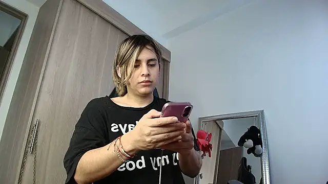 brunothompson3 online show from 09/15/25, 10:32