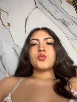 Snapshot of Gaby-Herrera chatting on 11/29/25, 08:23 Gaby-Herrera online show from 11/29/25, 08:23