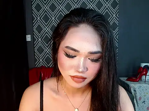 Snapshot of hugesignificant_69 chatting on 11/04/25, 05:34 hugesignificant 69 online show from 11/04/25, 05:34