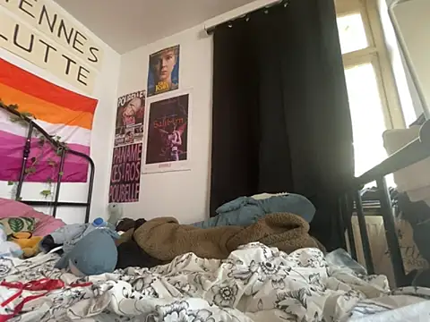 Snapshot of Styxlust chatting on 10/01/25, 02:01 Styxlust online show from 10/01/25, 02:01