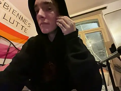 Snapshot of Styxlust chatting on 03/08/26, 06:55 Styxlust online show from 03/08/26, 06:55